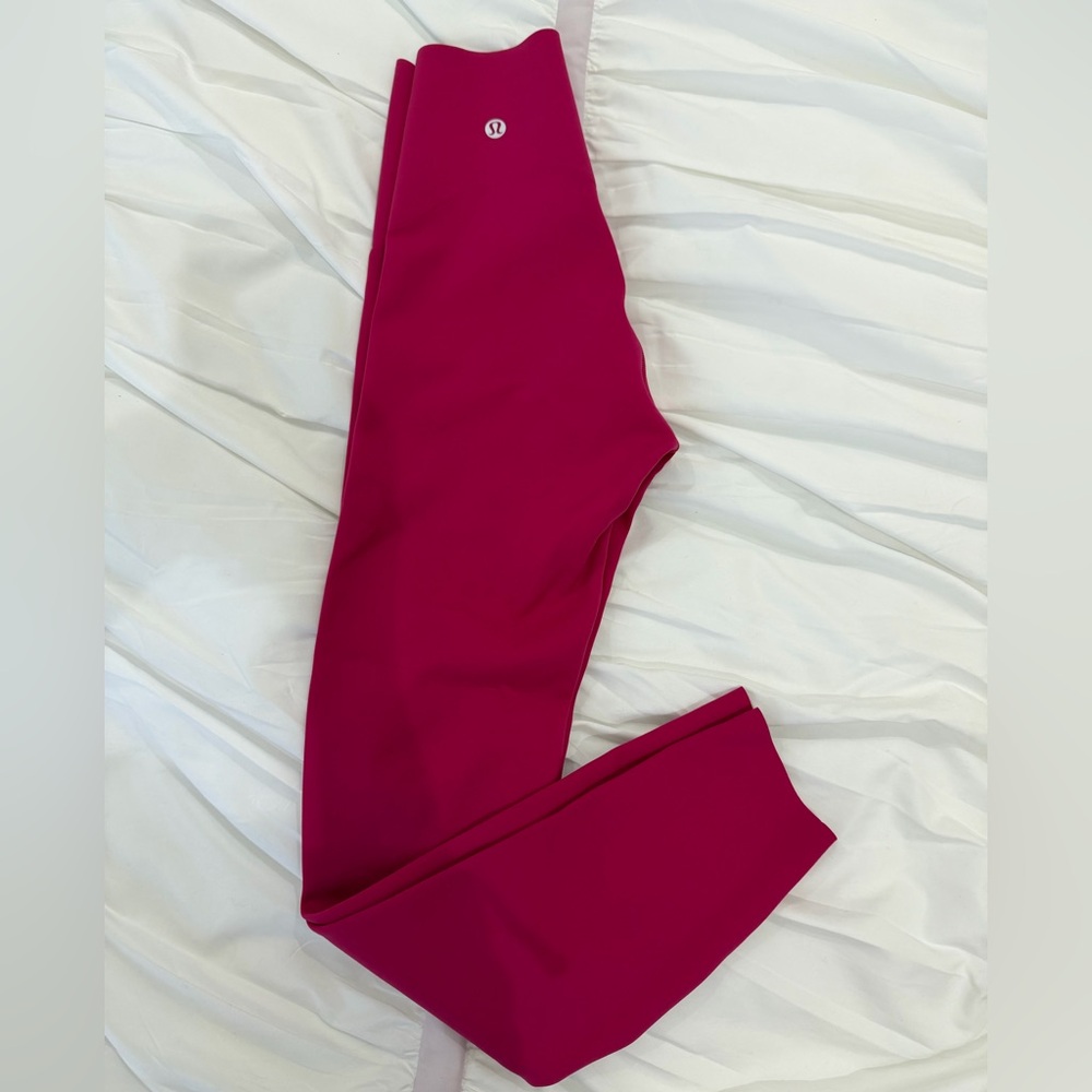Lululemon Athletica Magenta Leggings 25” lenght - Picture 5 of 5